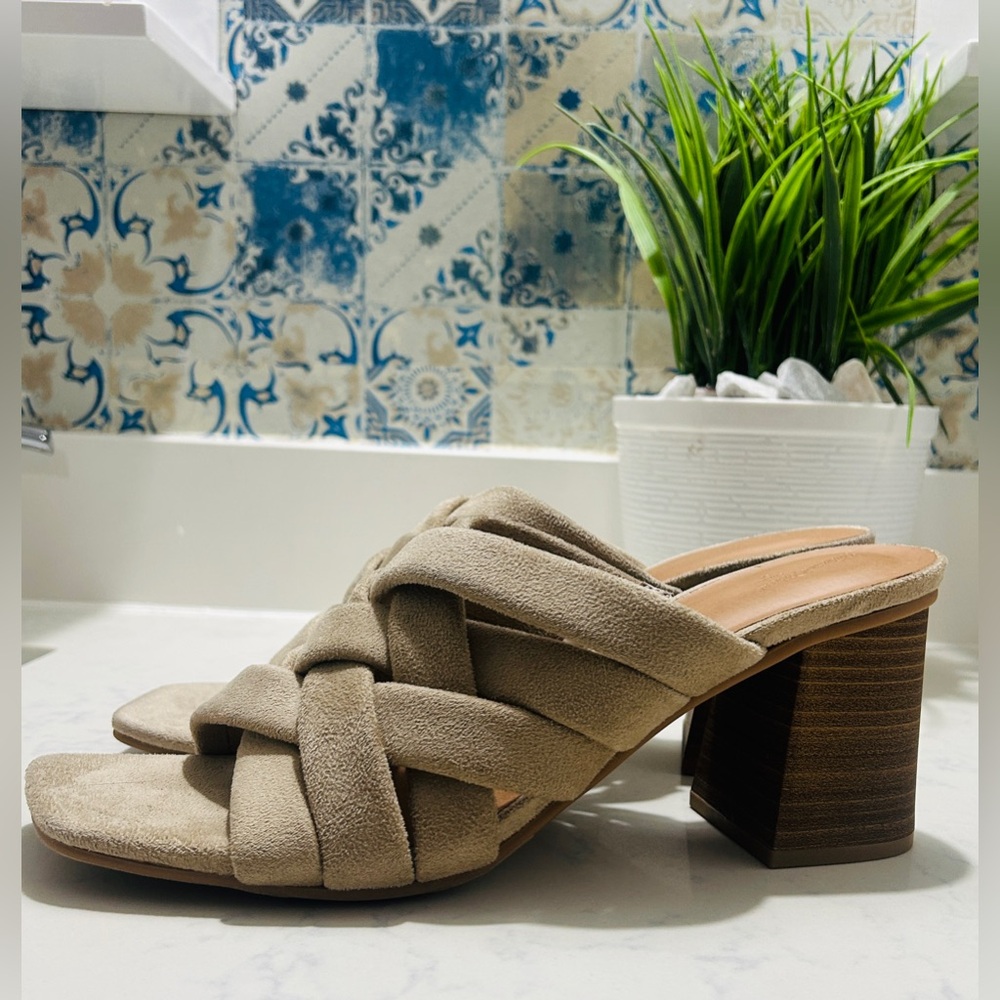 Universal Thread Women's Andy Mule Heels 👡